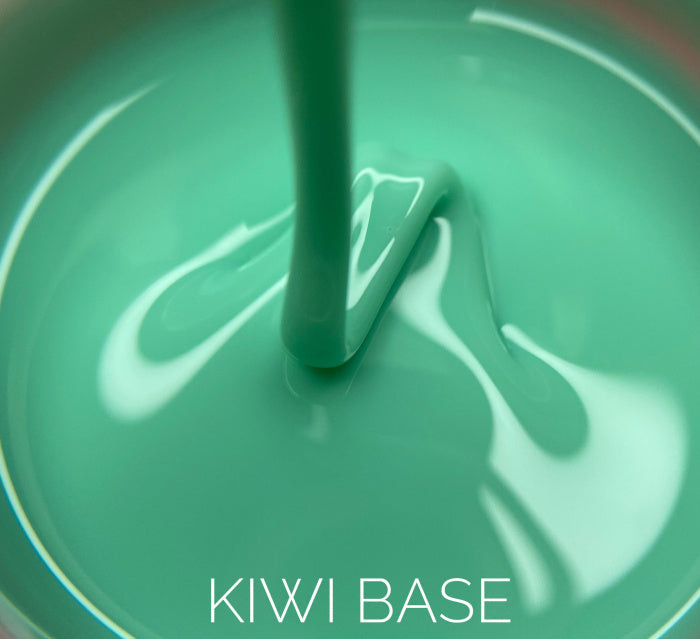 Камуфляжная база для ногтей Lunamoon Base Kiwi в мятном оттенке, 30 мл