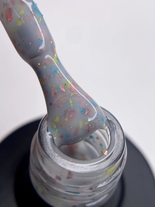 Camouflage base Saga Professional Leaf Base No. 7 milky with multi-colored thallus 8 ml