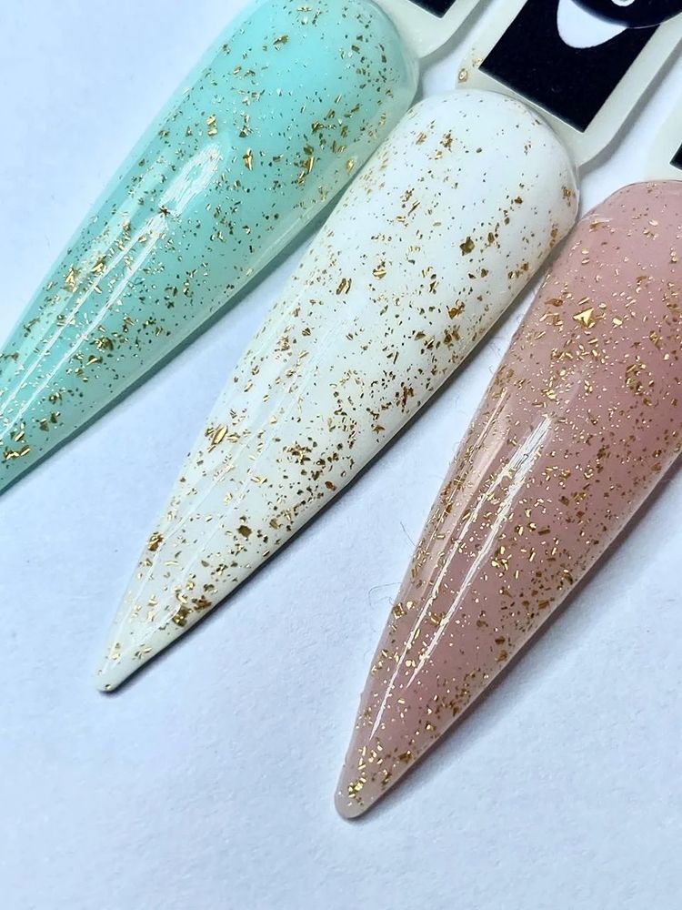 Топ для гель-лака Saga Professional Leaf Gold золотистые хлопья без липкого слоя, 8 мл